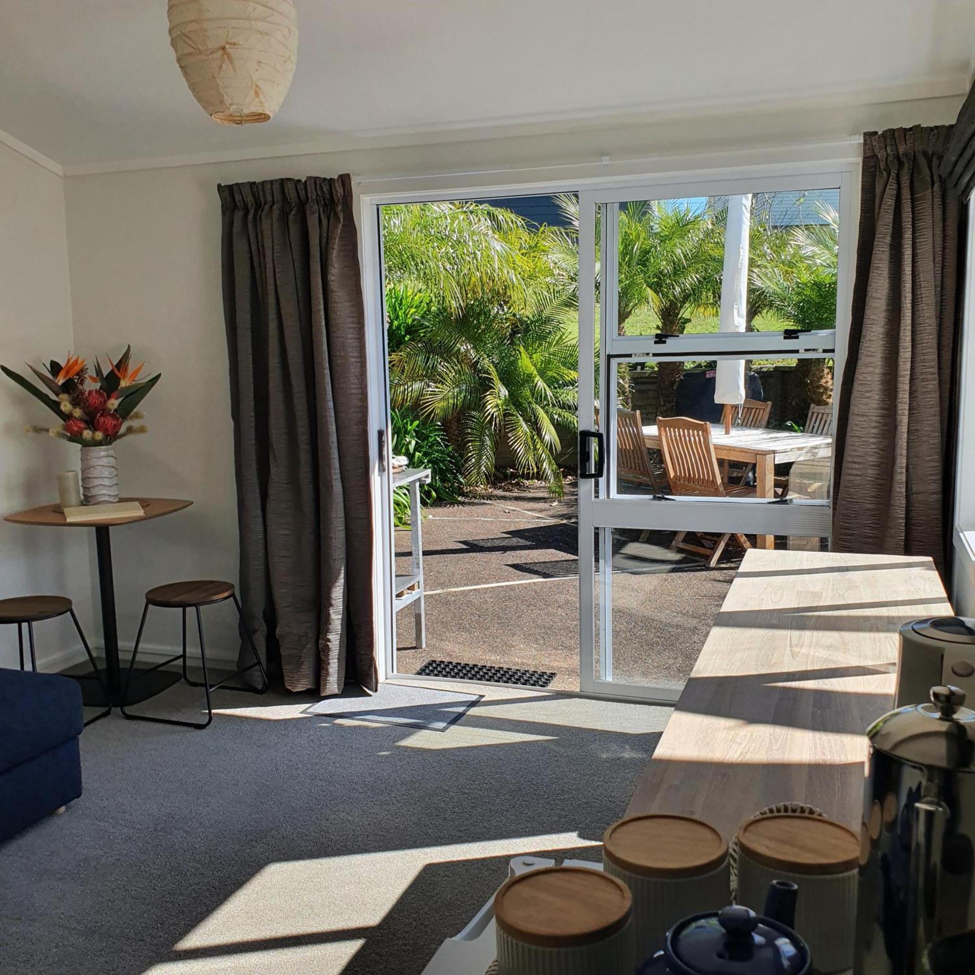 Oneroa Bay View Apartment מראה חיצוני תמונה